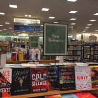 Photo taken at Barnes &amp;amp; Noble by Richard H. on 8/18/2016