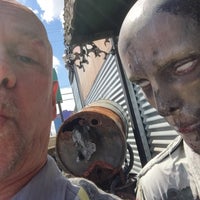4/11/2016 tarihinde Scot M.ziyaretçi tarafından Zombie Apocalypse Store'de çekilen fotoğraf