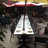 10/6/2012 tarihinde Scot M.ziyaretçi tarafından Cafe Ambrosia'de çekilen fotoğraf