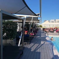 8/19/2018 tarihinde Nelson B.ziyaretçi tarafından Pool - EPIC SANA Lisboa'de çekilen fotoğraf