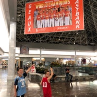 Foto diambil di Lakeside Shopping Center oleh Tdoe pada 9/14/2019