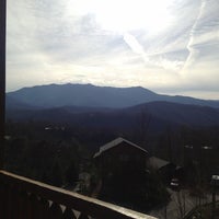 Снимок сделан в Cabins of the Smoky Mountains пользователем Ajani S. 12/23/2012