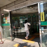 Photo taken at 埼玉りそな銀行 越谷支店 by ドネこういち氏 (. on 4/8/2021