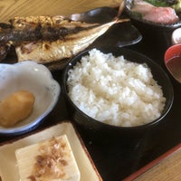 Photo taken at ふしみ食堂 by tododesu on 11/8/2019