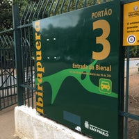 Photo taken at Portão 3 by Alexandre I. on 4/14/2017