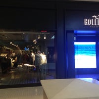 Hollister Co. - Clothing Store in Aventura