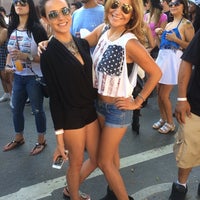 Photo taken at Budweiser Made in America LA by Yeret G. on 8/31/2014