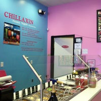 รูปภาพถ่ายที่ Chillaxin Frozen Yogurt โดย Libster C. เมื่อ 3/31/2013