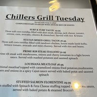 รูปภาพถ่ายที่ Chillers Grill โดย Andrew L. เมื่อ 5/21/2024