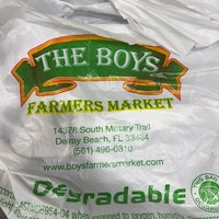 Снимок сделан в The Boys Farmers Market пользователем Andrew L. 10/21/2023