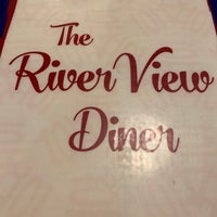 รูปภาพถ่ายที่ River View Diner โดย Andrew L. เมื่อ 1/3/2019