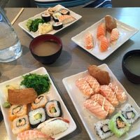 รูปภาพถ่ายที่ Sushi&#39;n&#39;Roll โดย Katariina K. เมื่อ 8/17/2015