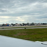 รูปภาพถ่ายที่ Sarasota-Bradenton International Airport (SRQ) โดย Sean R. เมื่อ 10/7/2023