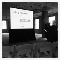 Снимок сделан в Metropolis Modern @ NYDC пользователем Caleb K. 10/3/2012