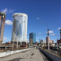 Photo taken at Октябрьский пешеходный мост by Slava S. on 3/31/2017
