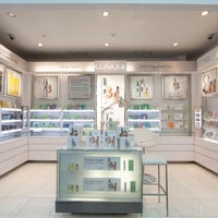 9/27/2012에 Artur T.님이 The Cosmetic Boutique에서 찍은 사진