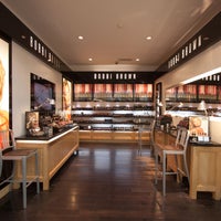 9/27/2012 tarihinde Artur T.ziyaretçi tarafından The Cosmetic Boutique'de çekilen fotoğraf