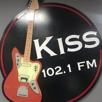 Photo taken at Rádio Kiss FM 92.5 by Wanderley C. on 4/17/2019