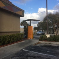 Photo taken at Taco Bell by Lindsay on 2/27/2018