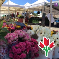 Foto scattata a North Park Farmers&amp;#39; Market da Lee M. il 4/30/2015