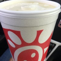 Photo taken at Chick-fil-A by ✨MsLadieT✨ on 1/25/2016