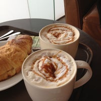 5/5/2013 tarihinde Osama N.ziyaretçi tarafından Starbucks'de çekilen fotoğraf