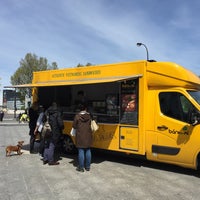 Photo taken at Banh-mi Happy Truck by Sven L. on 5/2/2016