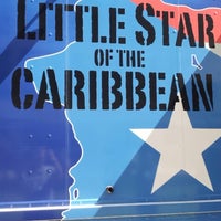 10/10/2013 tarihinde Eugene M.ziyaretçi tarafından Little Star of the Caribbean Food Truck'de çekilen fotoğraf