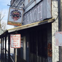Foto tirada no(a) The Longbranch Smokehouse &amp;amp; Grille por Monte M. em 2/5/2015