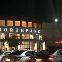 รูปภาพถ่ายที่ Northpark Mall โดย Ketina M เมื่อ 2/12/2017