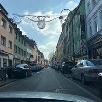 รูปภาพถ่ายที่ Köln Arcaden โดย Can E. เมื่อ 3/17/2018