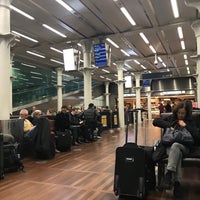 Photo taken at London St Pancras International Eurostar Terminal by Daniela M. on 11/20/2017