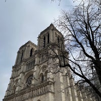 Photo taken at Parvis Notre-Dame — Place Jean-Paul II by Daniel W. on 2/23/2023