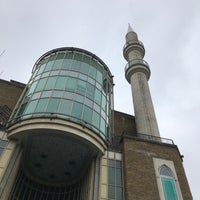 Photo taken at Suleymaniye Mosque London by Daniel W. on 3/10/2018
