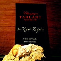 รูปภาพถ่ายที่ Champagne Tarlant โดย Champagne T. เมื่อ 10/23/2012