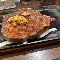Photo taken at Ikinari Steak by 渋谷 在. on 9/7/2020