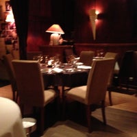 Foto tirada no(a) Le Mesclun Restaurant por Naira A. em 11/5/2012