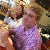 9/24/2015에 John G.님이 Superstars Pizza에서 찍은 사진