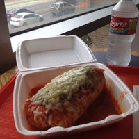 6/9/2014 tarihinde Syd H.ziyaretçi tarafından Burrito Factory'de çekilen fotoğraf