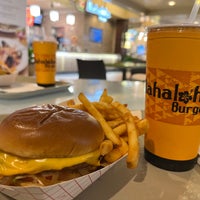 10/9/2022 tarihinde Sahaziyaretçi tarafından Mahaloha Burger'de çekilen fotoğraf
