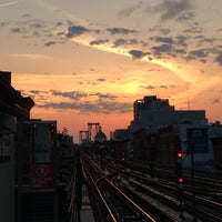 Photo taken at MTA Subway - Hewes St (J/M) by ACM on 6/8/2018