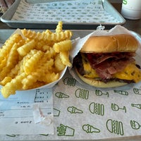 Photo taken at Shake Shack by Paul T. on 4/25/2024