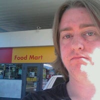 Foto scattata a Shell da Maverick il 8/28/2011