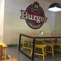 Photo taken at Mickey&amp;#39;s Burger by İsmail H. on 8/9/2015