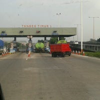 Review Gerbang Tol Tandes Timur 1