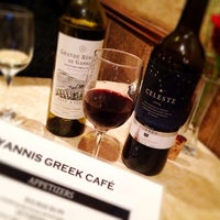 2/14/2014 tarihinde Brad M.ziyaretçi tarafından Yanni&amp;#39;s Greek Cafe'de çekilen fotoğraf