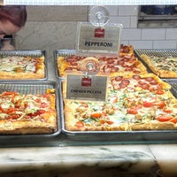12/19/2023 tarihinde Luke C.ziyaretçi tarafından Prova Pizzabar'de çekilen fotoğraf