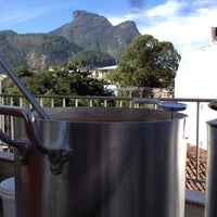 Photo taken at Barro Beer Penthouse Homebrewing - Sede Barra by Andre F. on 6/14/2014