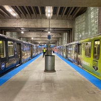 Photo taken at CTA - O&amp;#39;Hare by Alex L. on 11/22/2023