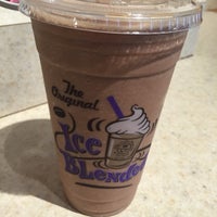 Photo taken at The Coffee Bean &amp;amp; Tea Leaf by Alex L. on 8/21/2015